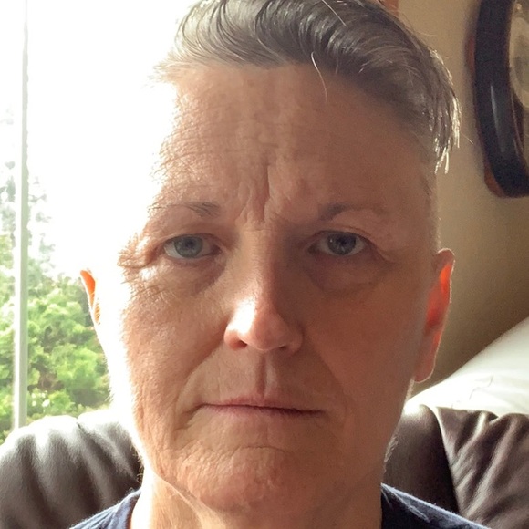 Meet your Posher, Sharon - Picture 1 of 1